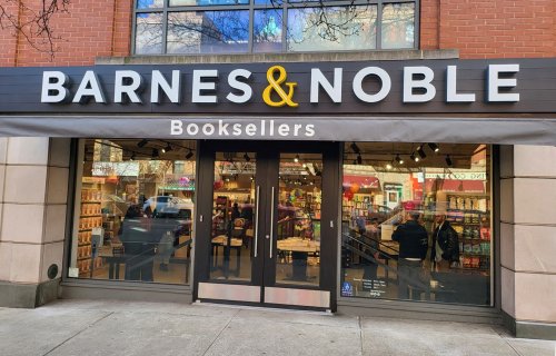 Storefront of Barnes and Noble on Atlantic Avenue in Brooklyn.