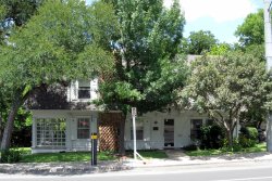 "J Frank Dobie House" by RayAYang, Wikimedia Commons (https://en.m.wikipedia.org/wiki/File:J_Frank_Dobie_House.jpg)