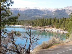 By Ken Lund from Reno, Nevada, USA - Lake Tahoe, Incline Village, Nevada, CC BY-SA 2.0, https://commons.wikimedia.org/w/index.php?curid=45450609