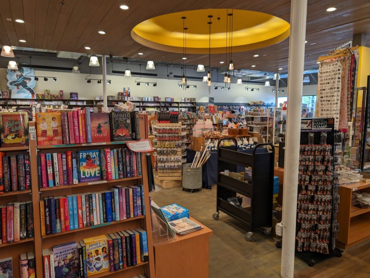 Kinokuniya Austin (Photo by Kevin Payravi)