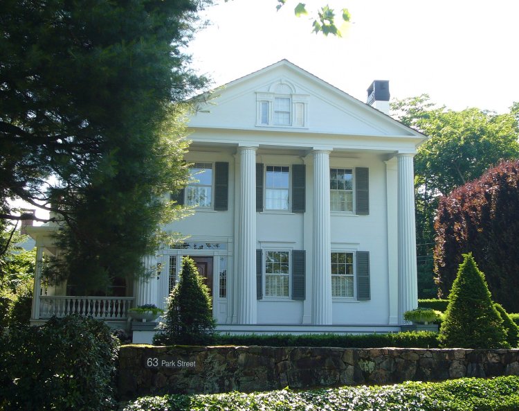 Photo by Staibs, Wikimedia Commons (https://en.m.wikipedia.org/wiki/File:Maxwell-E-Perkins-House-New-Canaan-CT-USA.jpg)