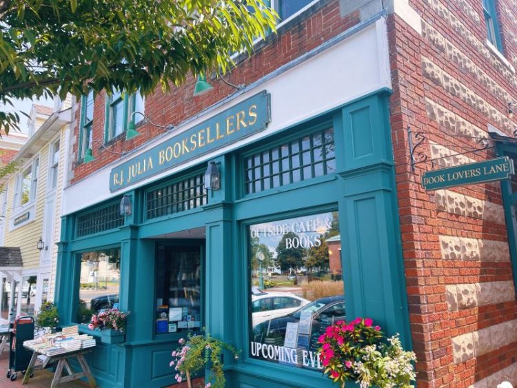 R. J. Julia Booksellers