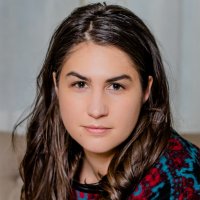 Azareen Van der Vliet Oloomi